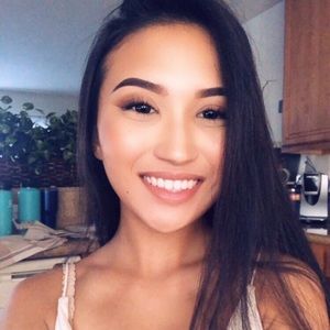 Meet your Posher, Aliza